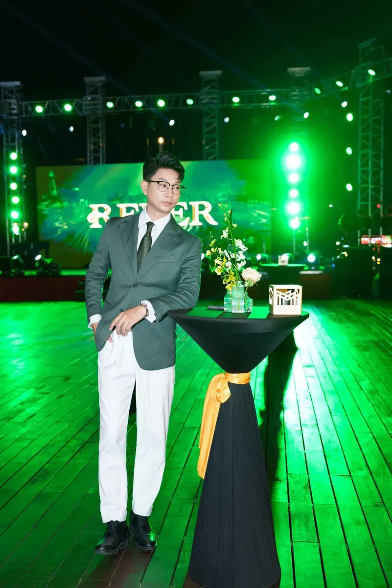Lễ ra mắt du thuyền 5 sao REVER Cruise