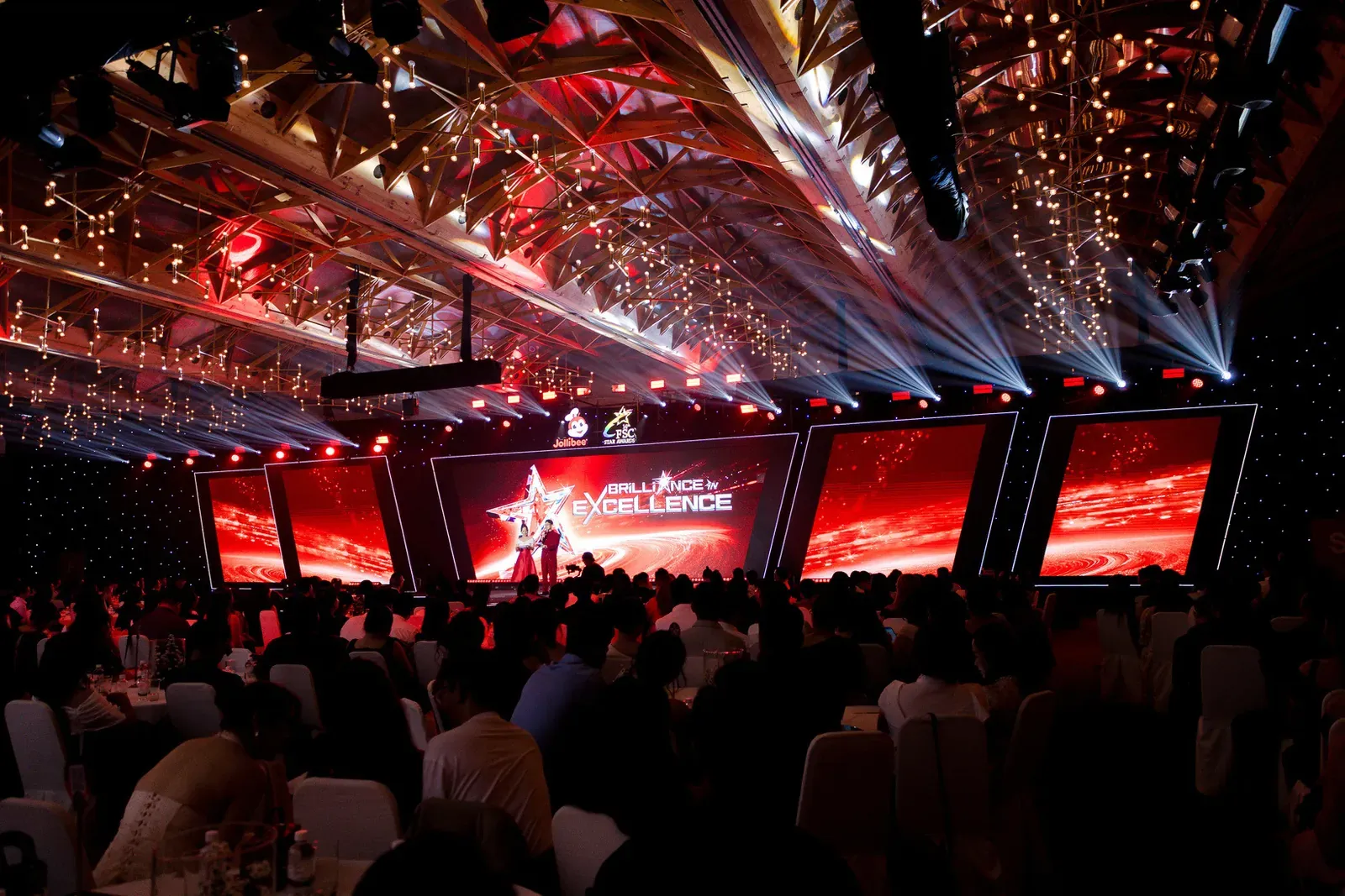 Hình ảnh chương trình Jollibee Award — Brilliance in Excellence (2)