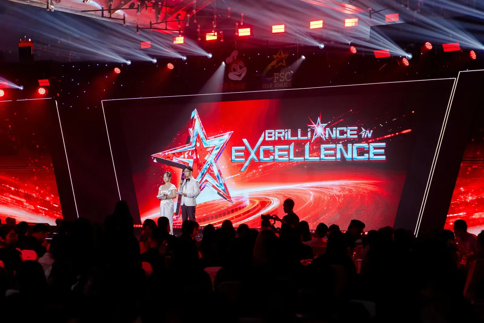 Hình ảnh chương trình Jollibee Award — Brilliance in Excellence (3)
